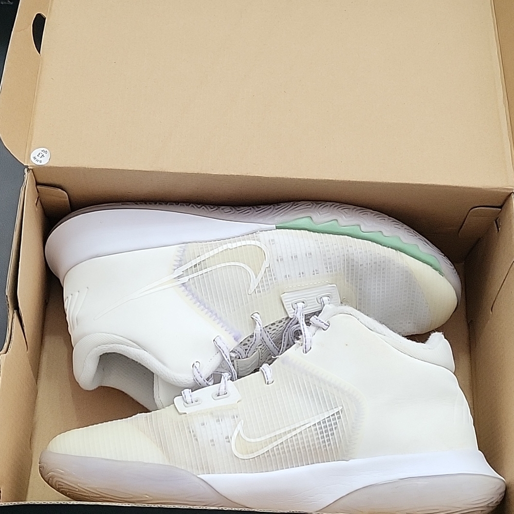 Nike kyrie flytrap